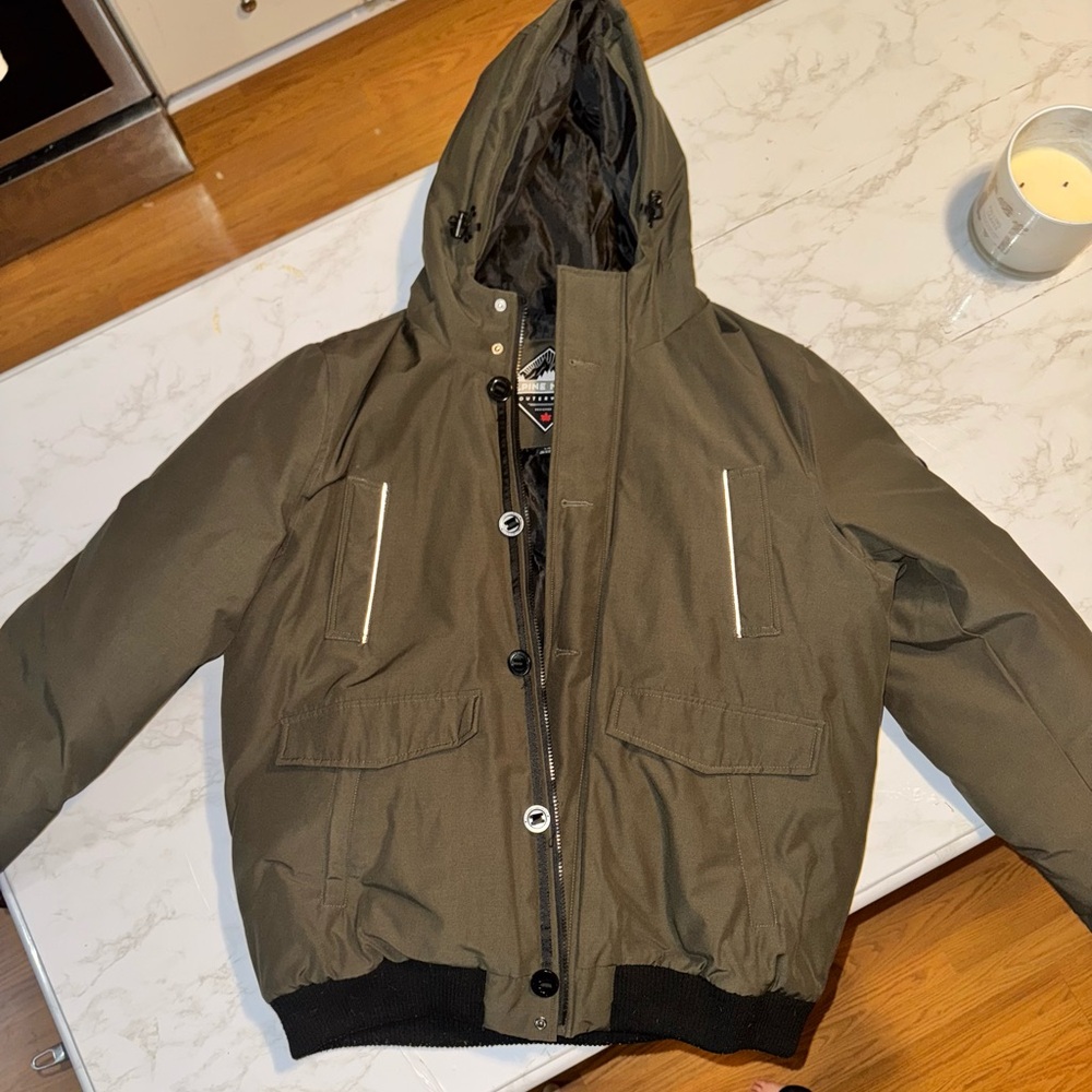 Alpine North Men’s Parka size Large